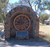 Jindera Pioneer Cairn - Tourism Cairns