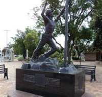 Miners Memorial Statue - Tourism Cairns