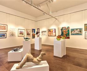 GIGS - Gateway Island Gallery And Studios - Tourism Cairns 2