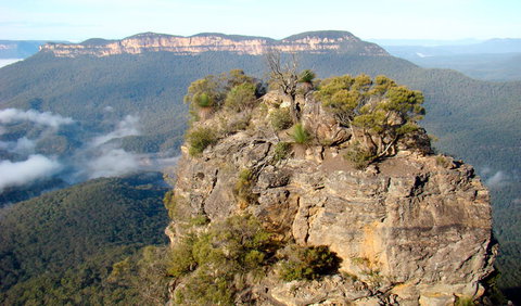 Echo Point Lookout (Three Sisters) - Tourism Cairns 3
