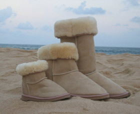 Blue Mountains Ugg Boots - Tourism Cairns 0