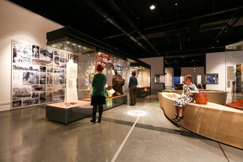 Albury Library Museum - Tourism Cairns 8