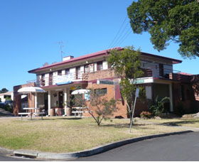 Hotel Oaks - Tourism Cairns 0