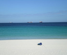 Leighton Beach - Tourism Cairns 0