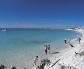 Port Beach - Tourism Cairns 0