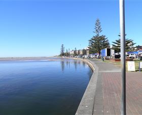 The Entrance Coast To Lake Walk - Tourism Cairns 0