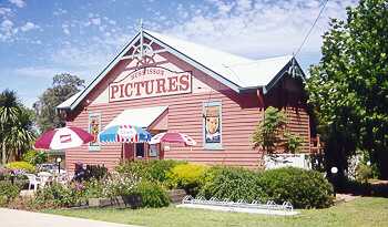 Huskisson Pictures - Tourism Cairns 1