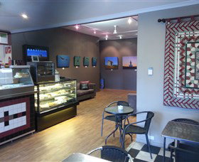 Shoalhaven Fine Art And Framing - Tourism Cairns 3