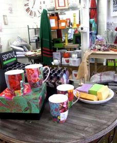 The Famous Tinonee Cafe And Gift Shop - Tourism Cairns 0