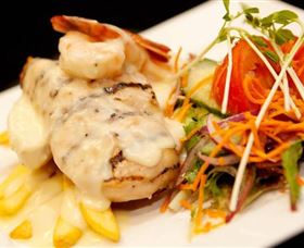 Manning River Hotel - Tourism Cairns 0