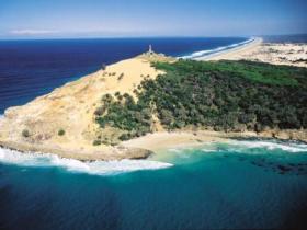 Moreton Island Lighthouse - Tourism Cairns 1