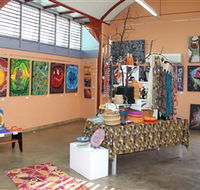Dunghutti Ngaku Aboriginal Art Gallery - Tourism Cairns