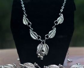 Australian Wildflower Jewellery Gallery - Tourism Cairns 0