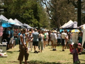 Burleigh Art And Craft Markets - Tourism Cairns 1