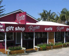 Rosies Cafe And Gallery - Tourism Cairns 0