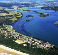 Manning Point Beach - Tourism Cairns