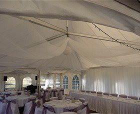 Roses Vineyard And Animal Farm - Tourism Cairns 5