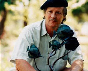 Frank Miles Fine Art - Tourism Cairns 0