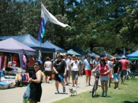 Coolangatta Art And Craft Markets - Tourism Cairns 0