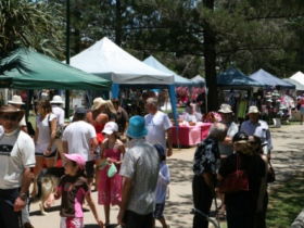 Coolangatta Art And Craft Markets - Tourism Cairns 3
