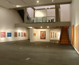Glasshouse Regional Gallery - Tourism Cairns 0