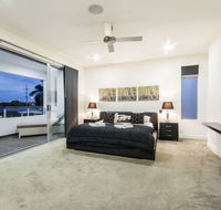 The Grand Broadbeach - Vogue Holiday Homes - Tourism Cairns