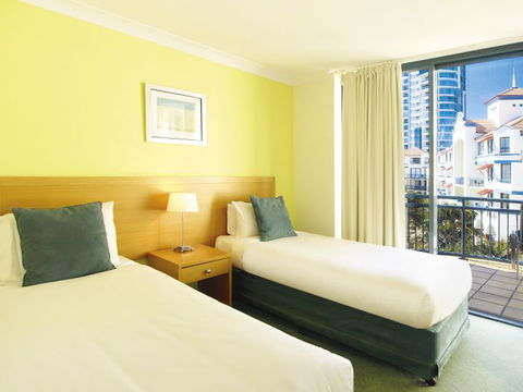 Oaks Calypso Plaza - Tourism Cairns 5