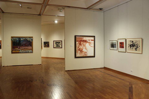 Gosford Regional Gallery & Gardens - Tourism Cairns 3