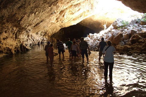 Amazing Windjana Gorge And Tunnel Creek Adventure From Broome - Tourism Cairns 4