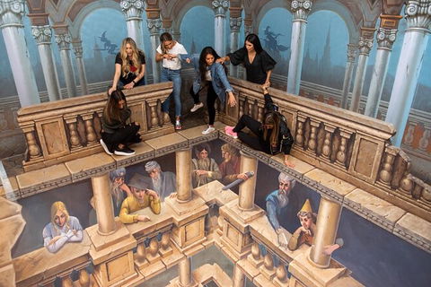 ArtVo Immersive Gallery Experience - Tourism Cairns 2