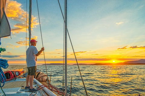 Half-Day Sailing On The Derwent River From Hobart - Tourism Cairns 6