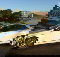 Limo from Airlie Beach to Proserpine airport - Tourism Cairns