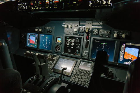Airliner-737 - 60 MINS - Flight Simulator Experience - Tourism Cairns 1