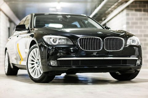 Family Sydney Airport Arrival Transfer - Tourism Cairns 2