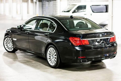 Family Sydney Airport Arrival Transfer - Tourism Cairns 4