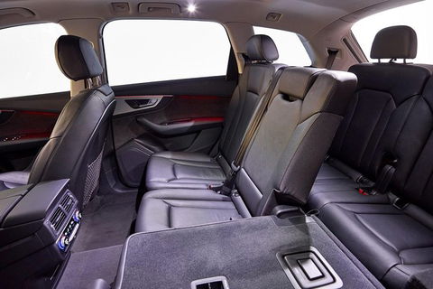 Family Sydney Airport Arrival Transfer - Tourism Cairns 3