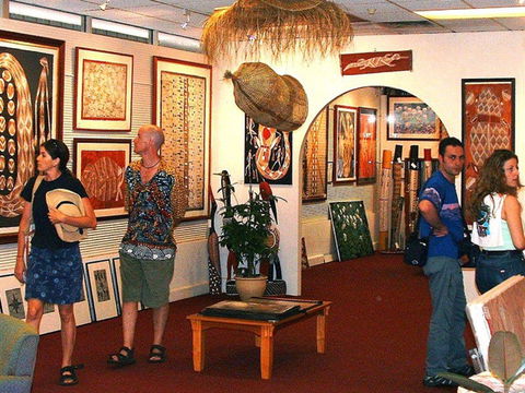Aboriginal Fine Arts Gallery - Tourism Cairns 0