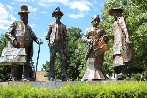 Dad, Dave, Mum And Mabel - Tourism Cairns 1