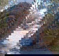 Jindera Pioneer Cairn - Tourism Cairns