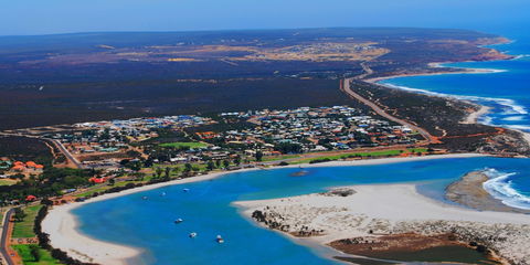 Kalbarri Town Centre - Tourism Cairns 0