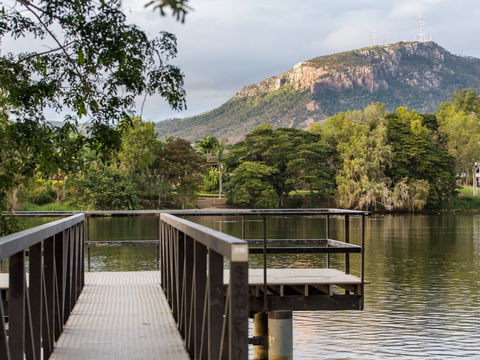 Lake Ross - Tourism Cairns 0