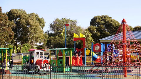 Millicent Mega Playground In The Domain - Tourism Cairns 2