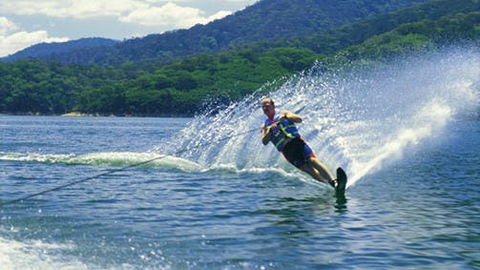 Lake Eildon - Tourism Cairns 0