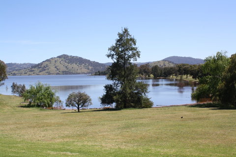 Lake Wyangala - Tourism Cairns 1