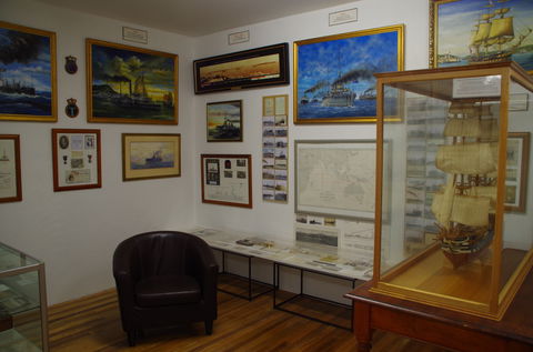 Mainly Maritime - Tourism Cairns 1