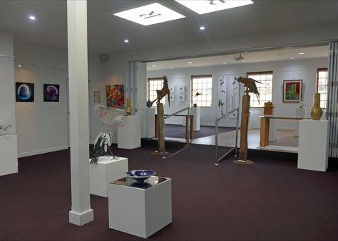 Rosevears Art Gallery - Tourism Cairns 0