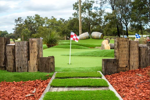 Vines Mini Golf - Tourism Cairns 0
