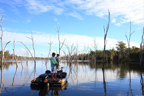 Bjelke-Petersen Dam - Tourism Cairns 0