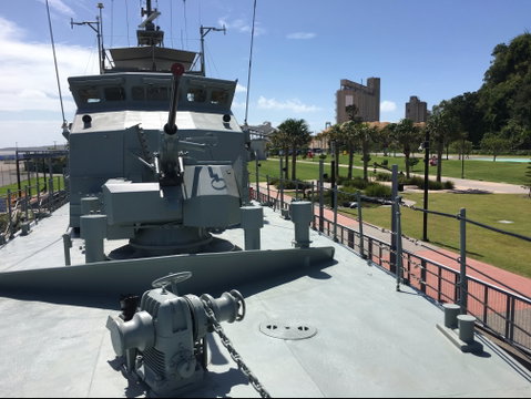HMAS Gladstone - Tourism Cairns 1