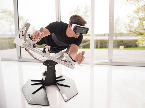 ICAROS Active Virtual Reality - Tourism Cairns 1